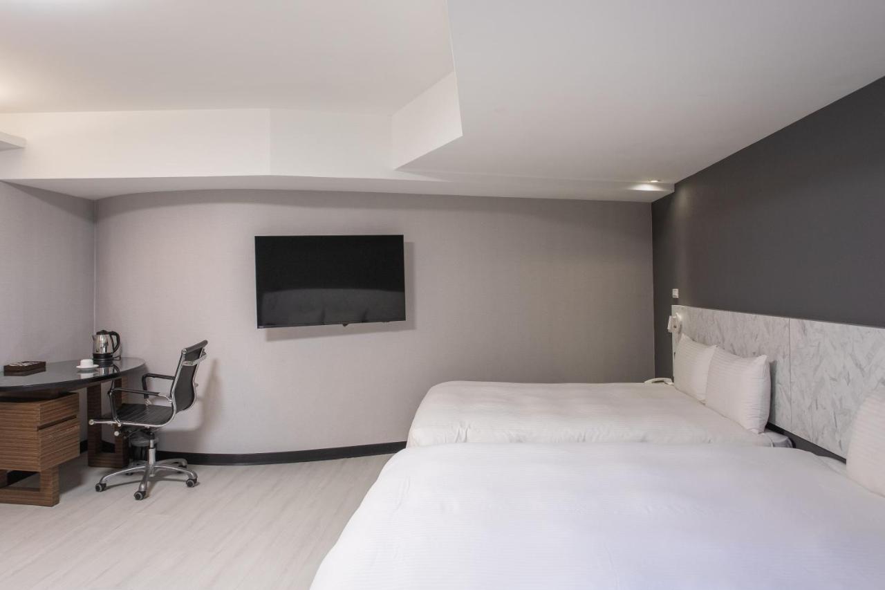 Hub Hotel - Songshan Airport Branch Taipei Extérieur photo