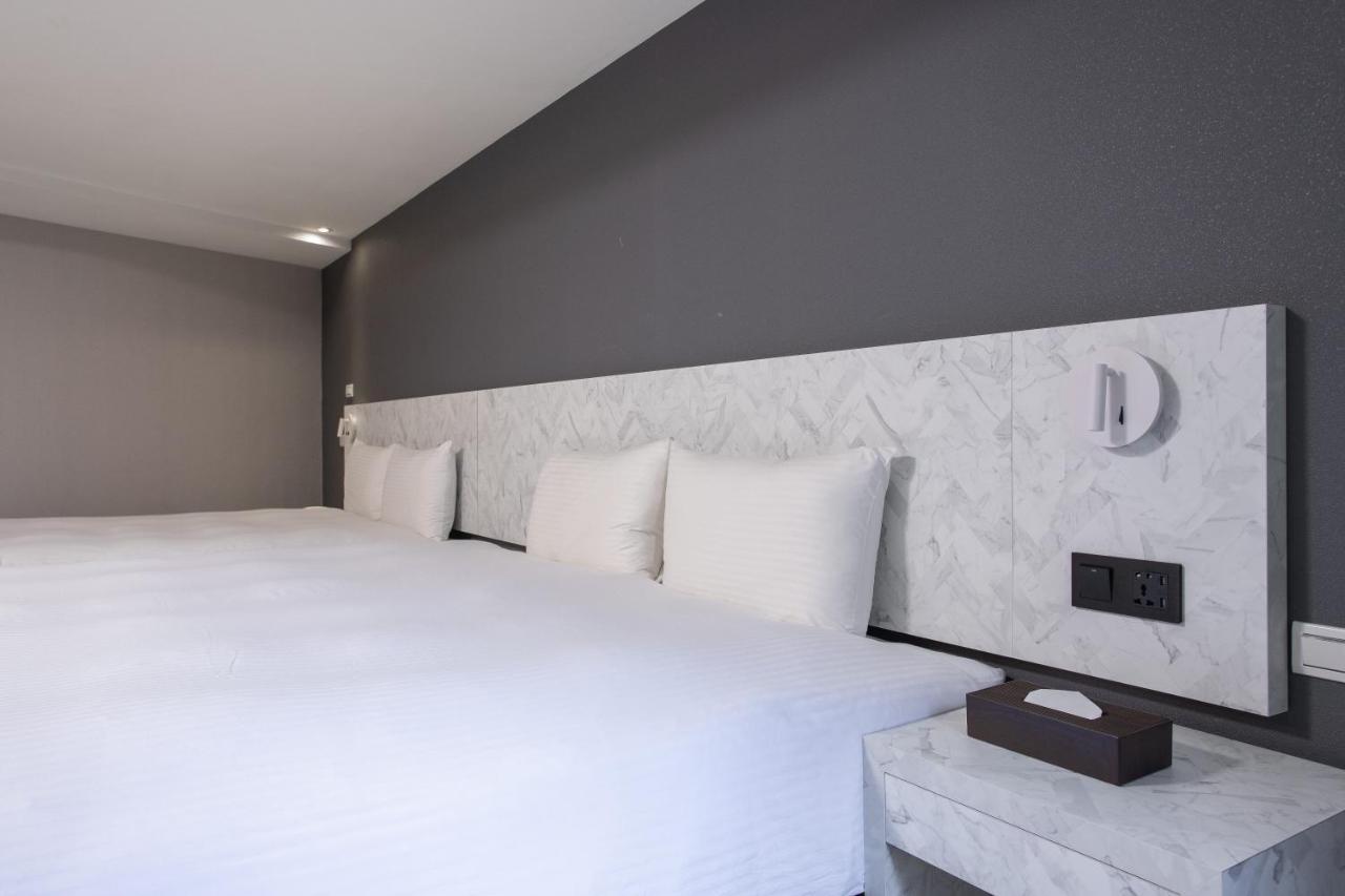 Hub Hotel - Songshan Airport Branch Taipei Extérieur photo