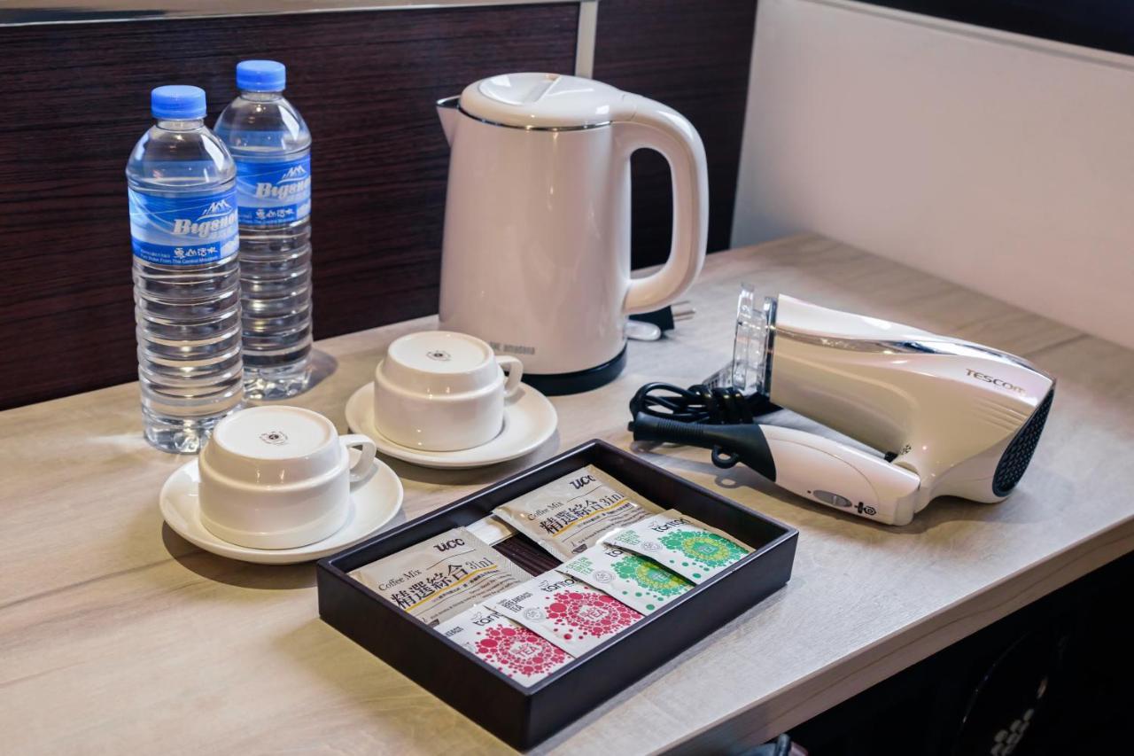 Hub Hotel - Songshan Airport Branch Taipei Extérieur photo